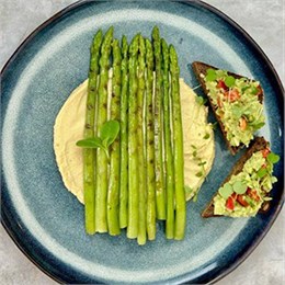 Спаржа с гуакамоле 10710
